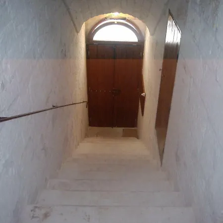 住宿加早餐酒店 La Stradella 3*